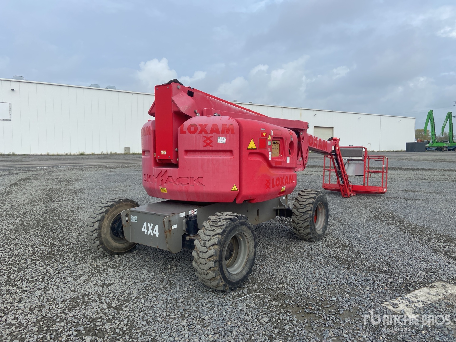 General Appearance with Picture, Right Rear Corner