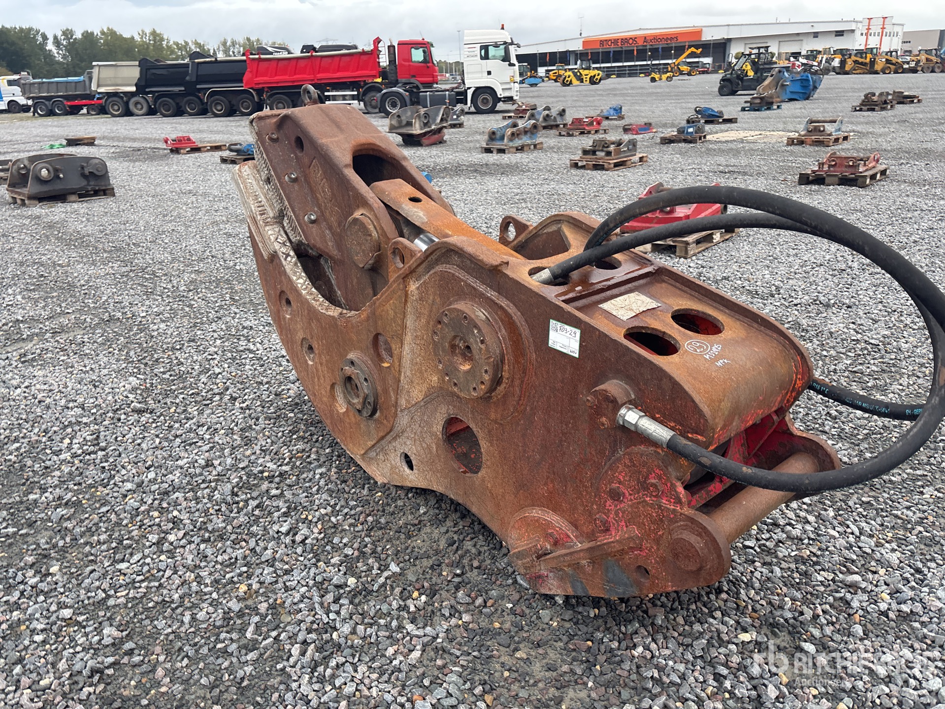 General Appearance with Picture, Left Rear Corner