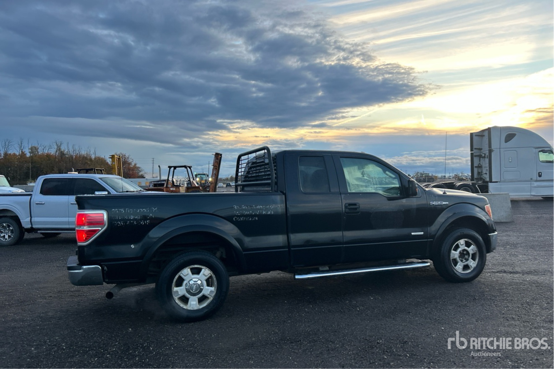 General Appearance with Picture, Right Rear Corner
