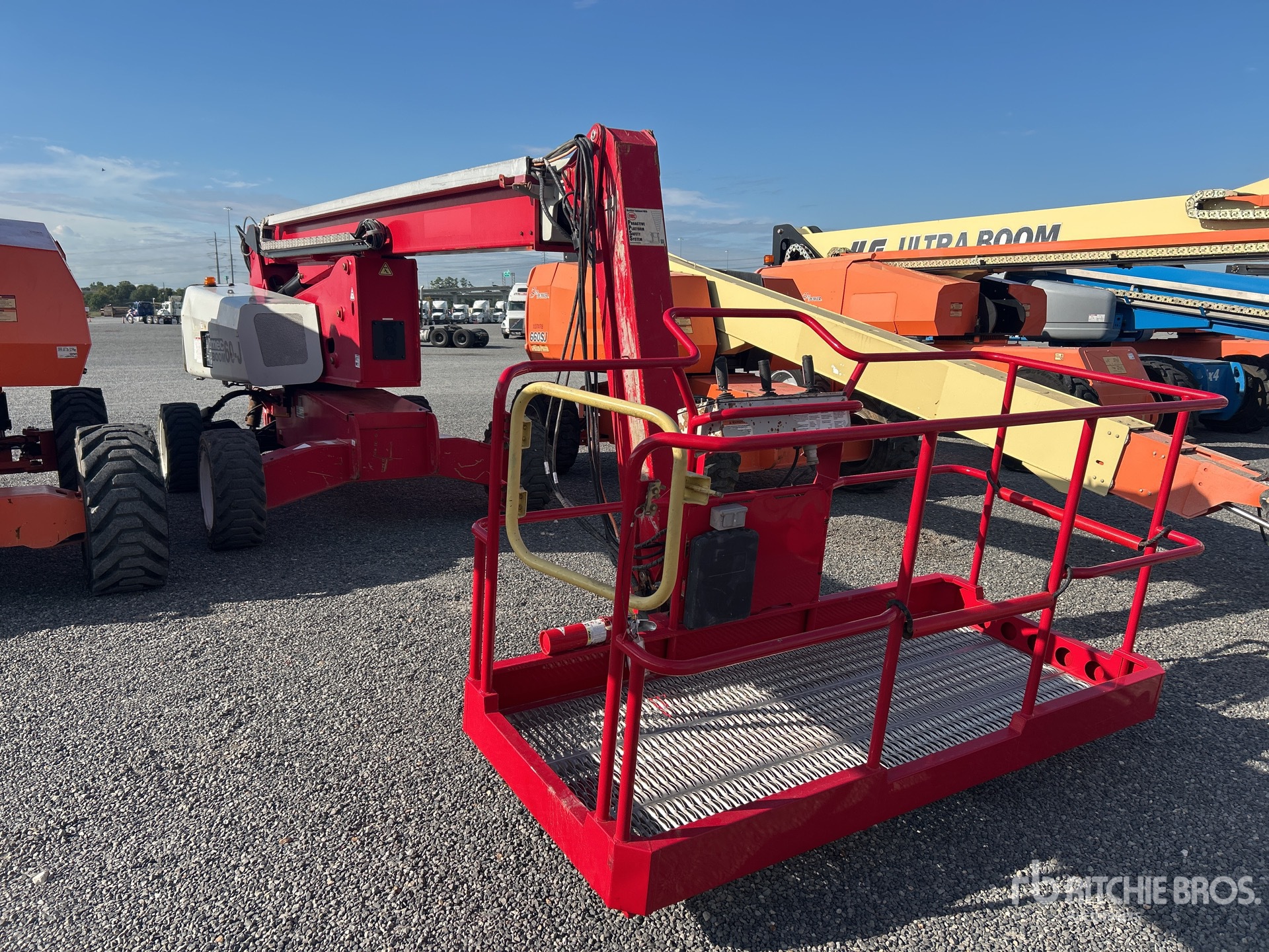 ELEVADOR ARTICULADO 2021 MEC 4WD 60J