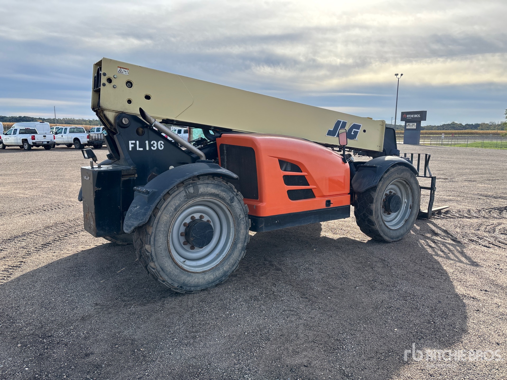 General Appearance with Picture, Right Rear Corner