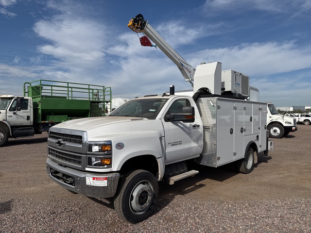 2022 Chevrolet 6500 4x4 Service Truck (Unused)
