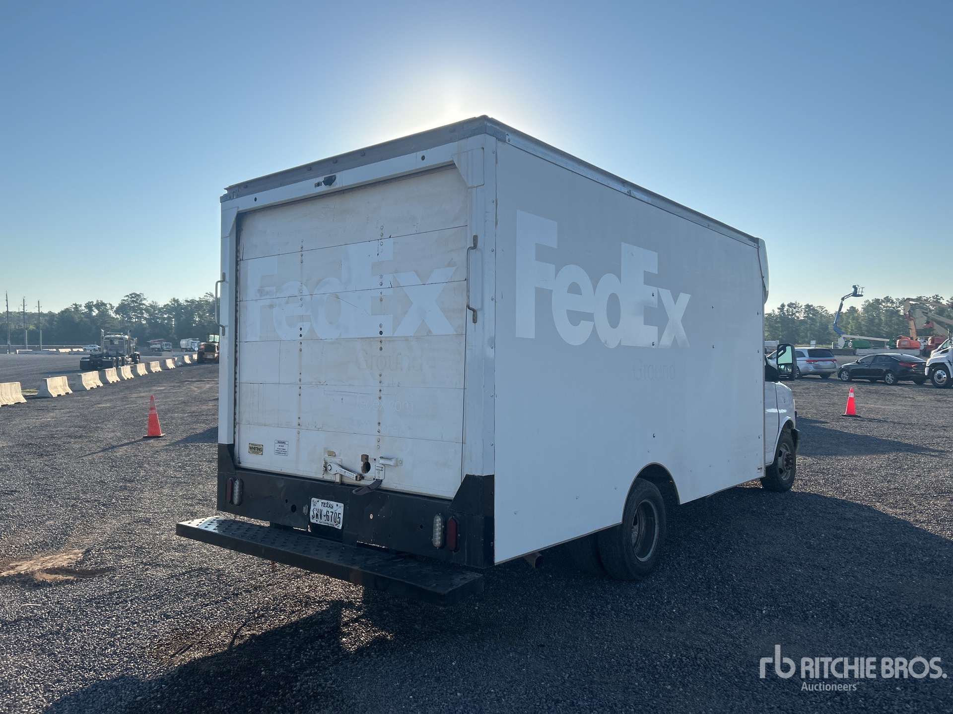 General Appearance with Picture, Right Rear Corner