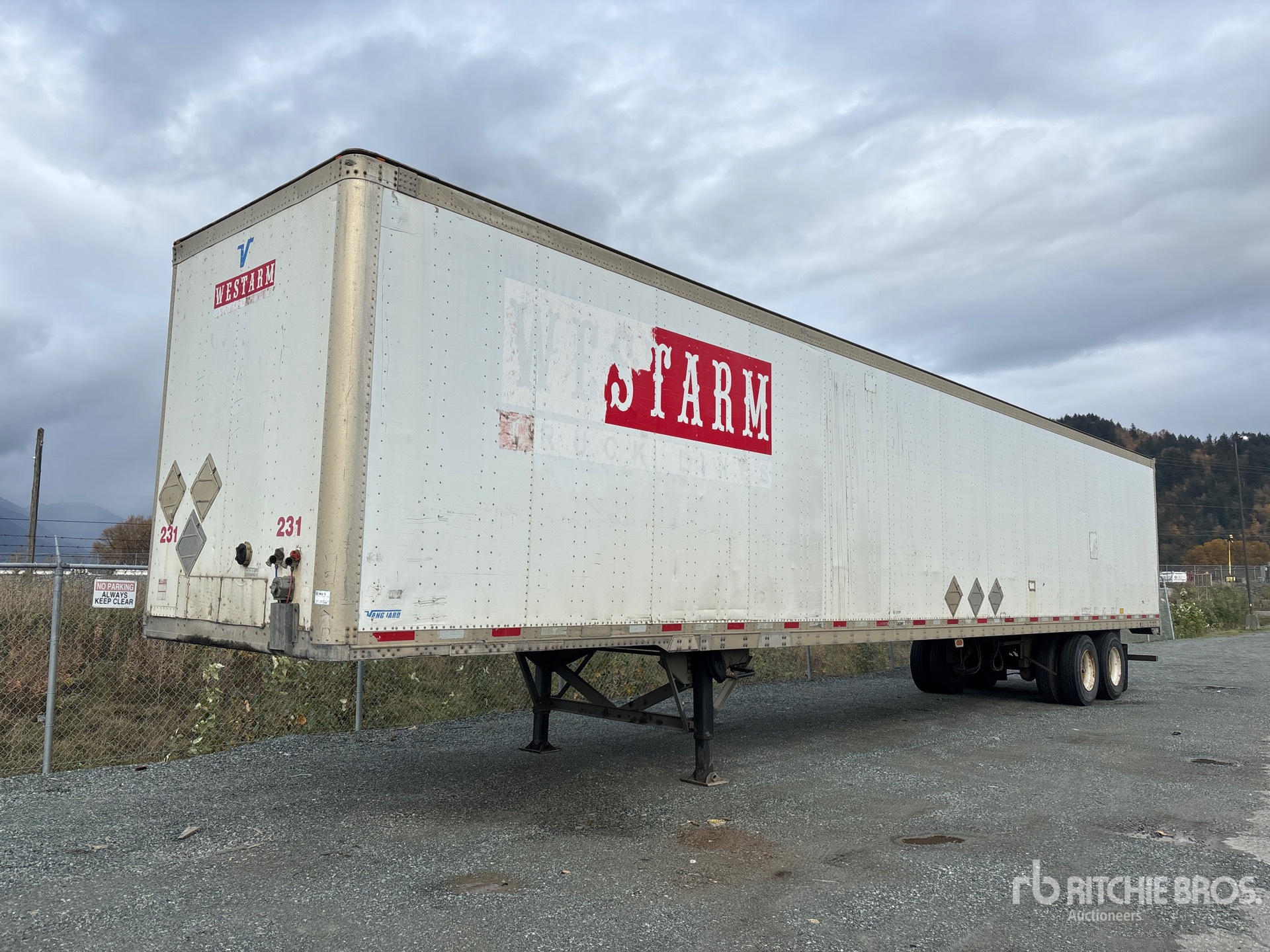 General Appearance with Bild, Ecke vorne links