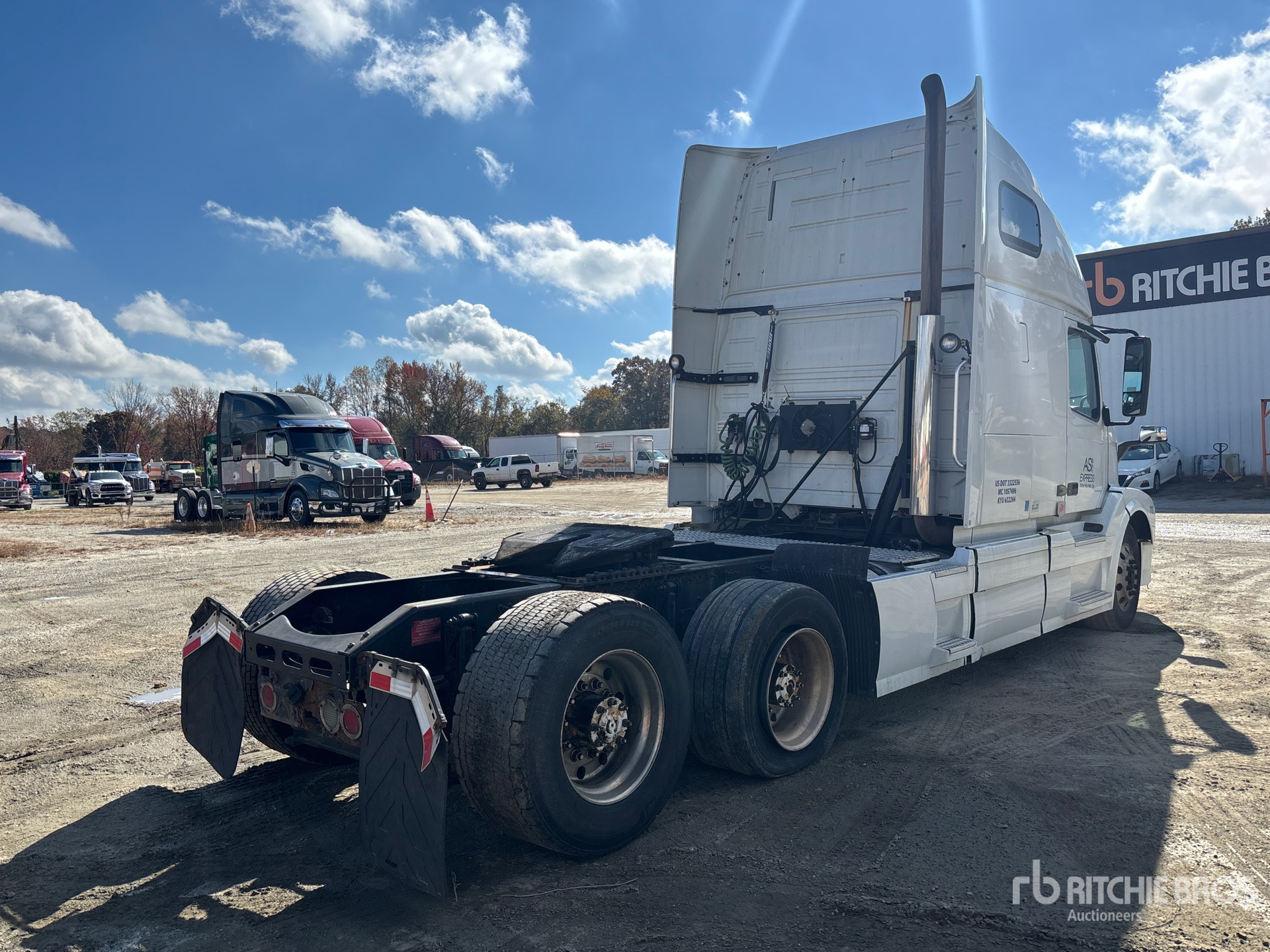 General Appearance with Imagen: esquina trasera derecha