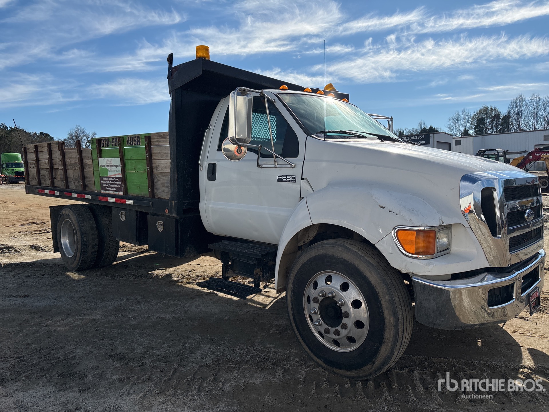 Aspect général with Image, coin avant droit