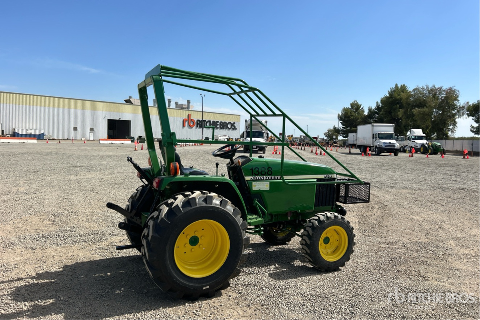 General Appearance with Picture, Right Rear Corner