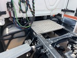 4 Underbody - Truck with 