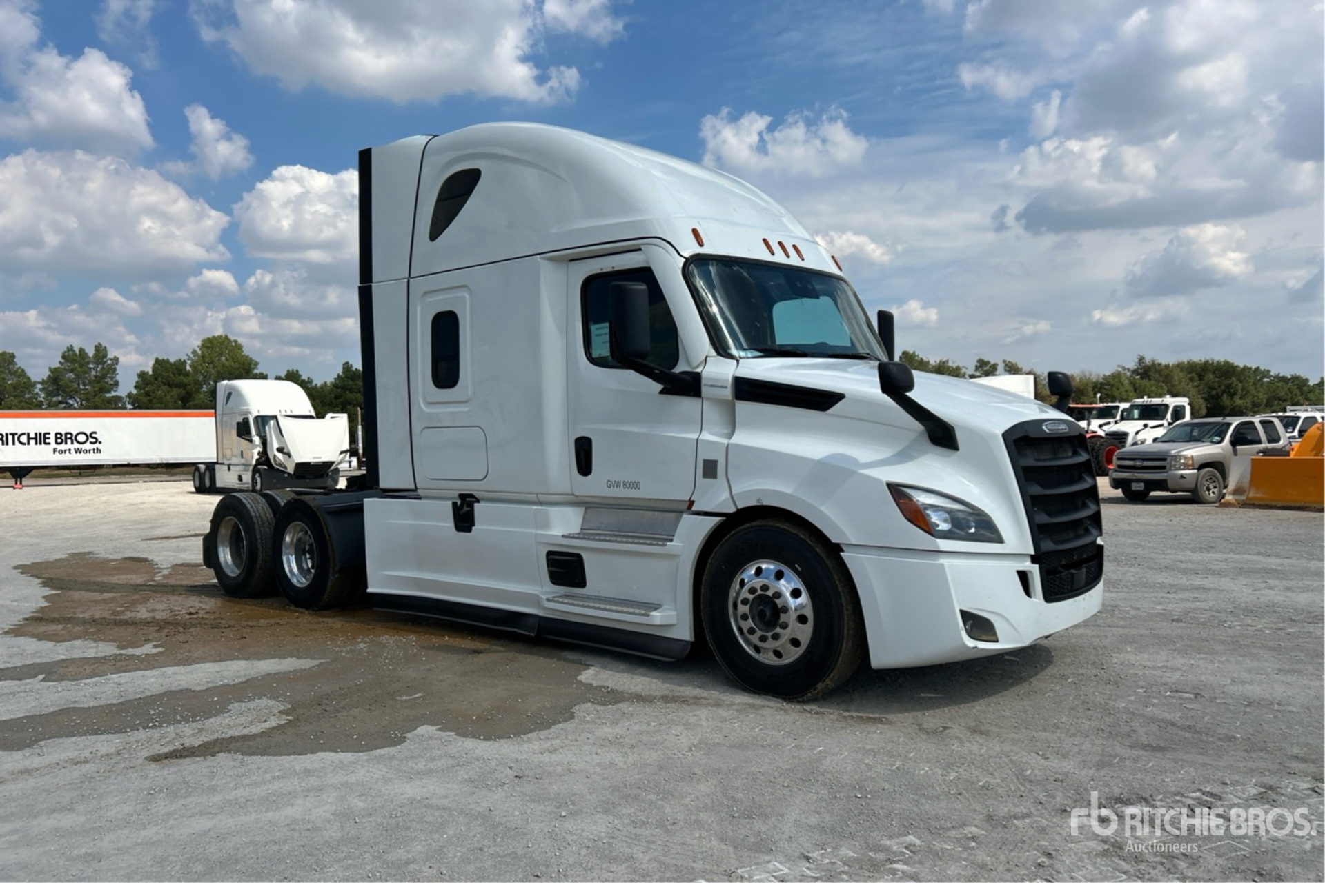 General Appearance with Picture, Right Front Corner