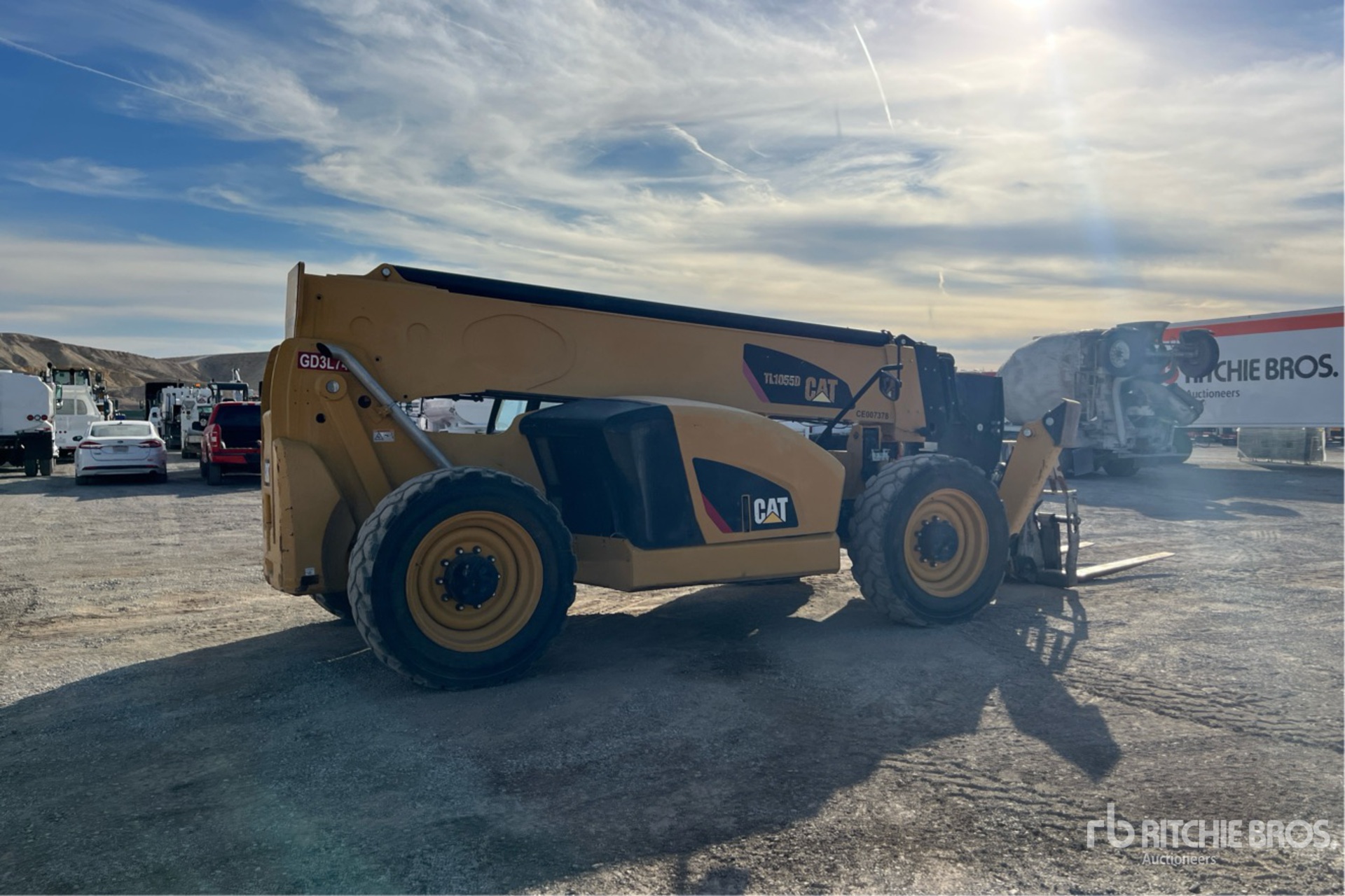 General Appearance with Picture, Right Rear Corner