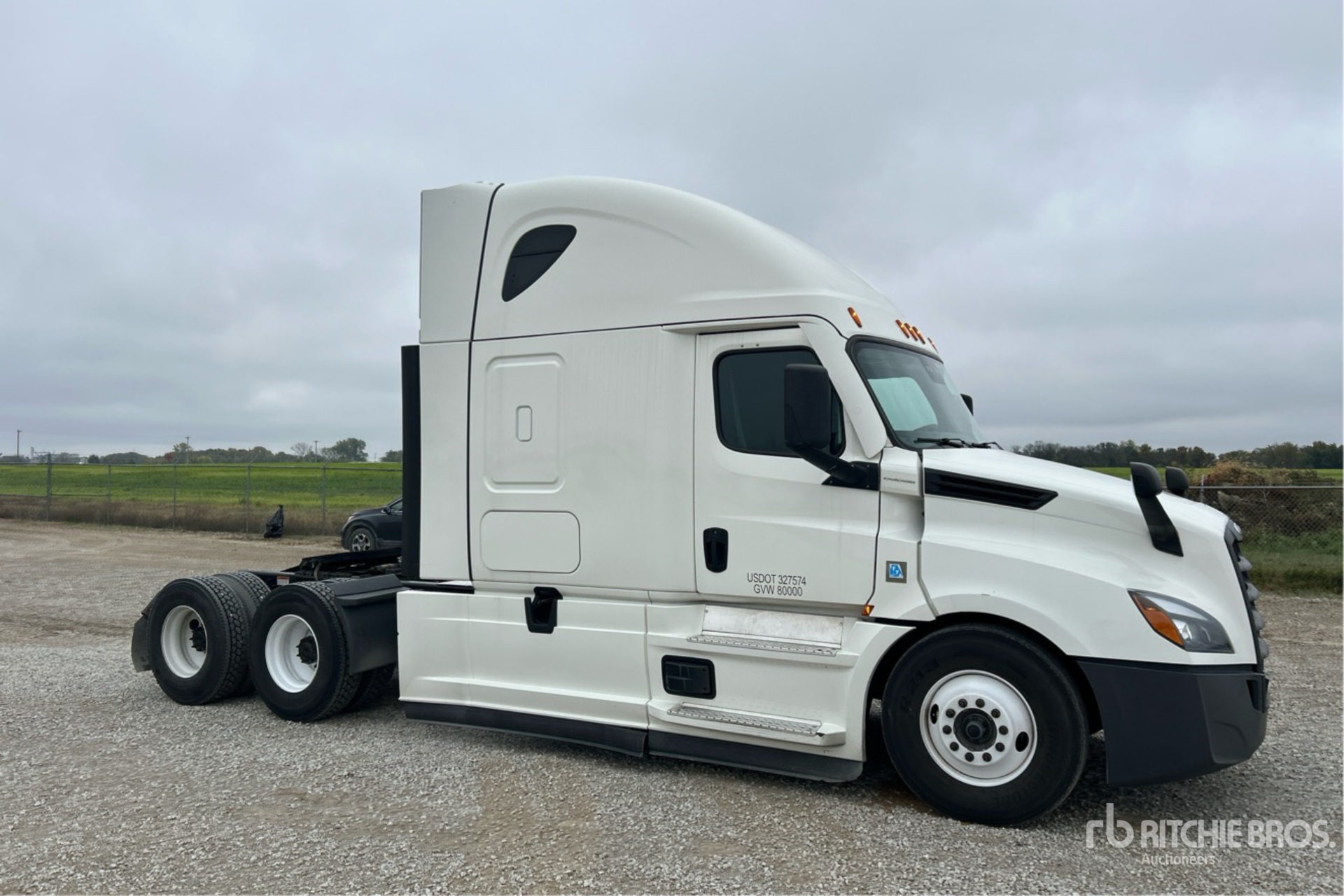 General Appearance with Picture, Right Front Corner