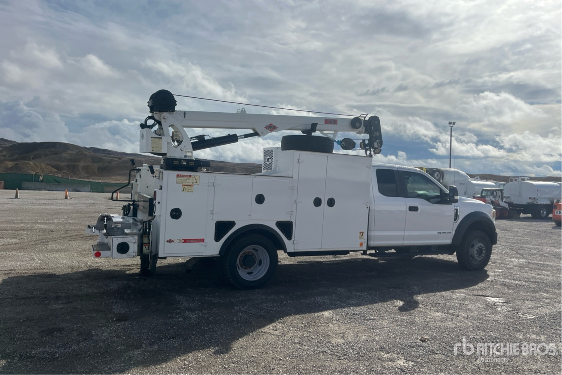 General Appearance with Bild, Ecke hinten rechts