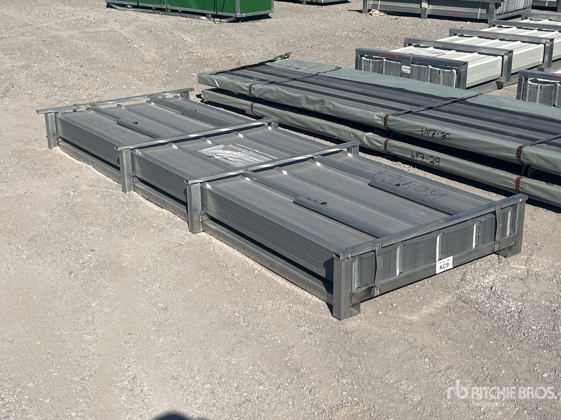 Aspect général with Image, coin arrière droit