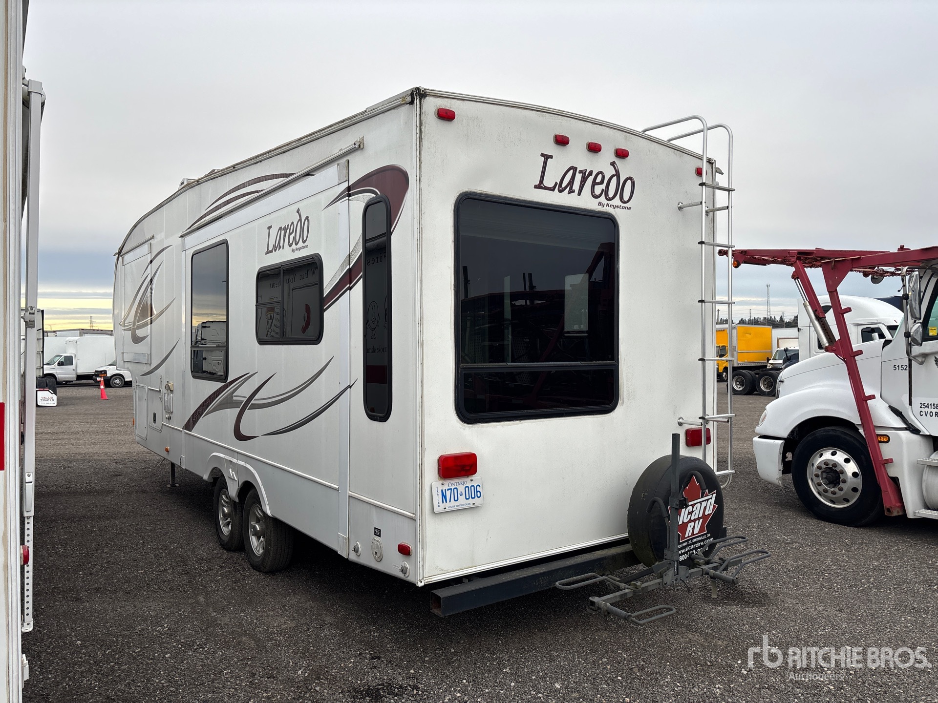 General Appearance with Picture, Left Rear Corner