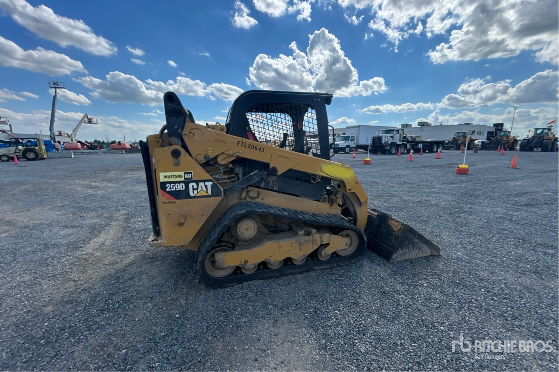 MINI CARGADOR SOBRE ORUGAS 2019 COMPAC 259D