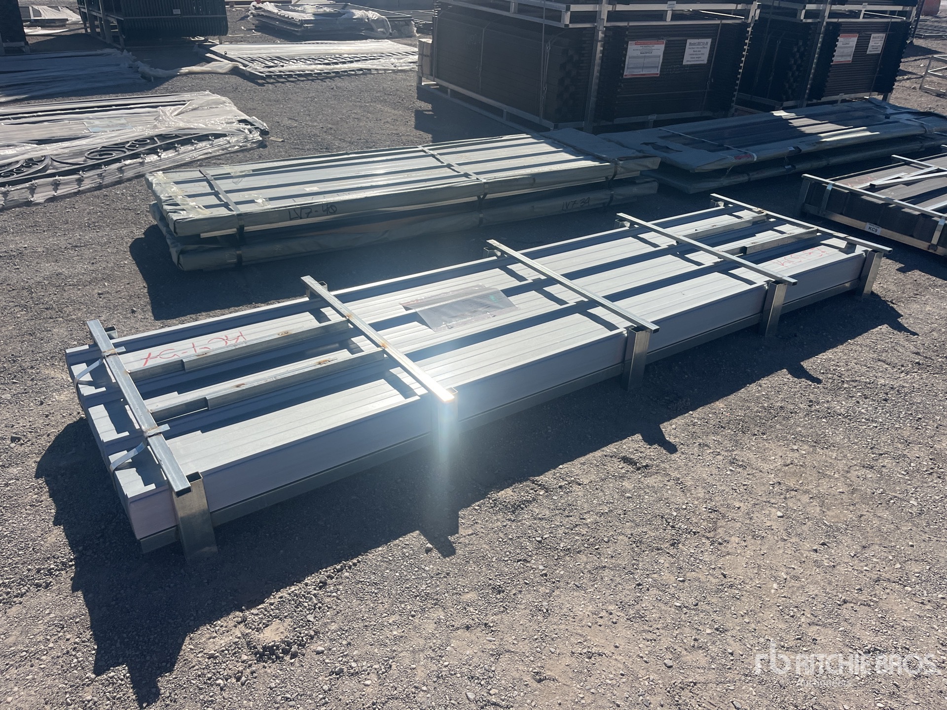 Aspect général with Image, coin arrière gauche