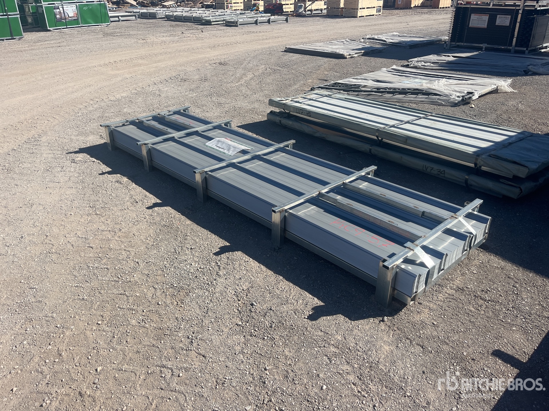 Aspect général with Image, coin arrière droit