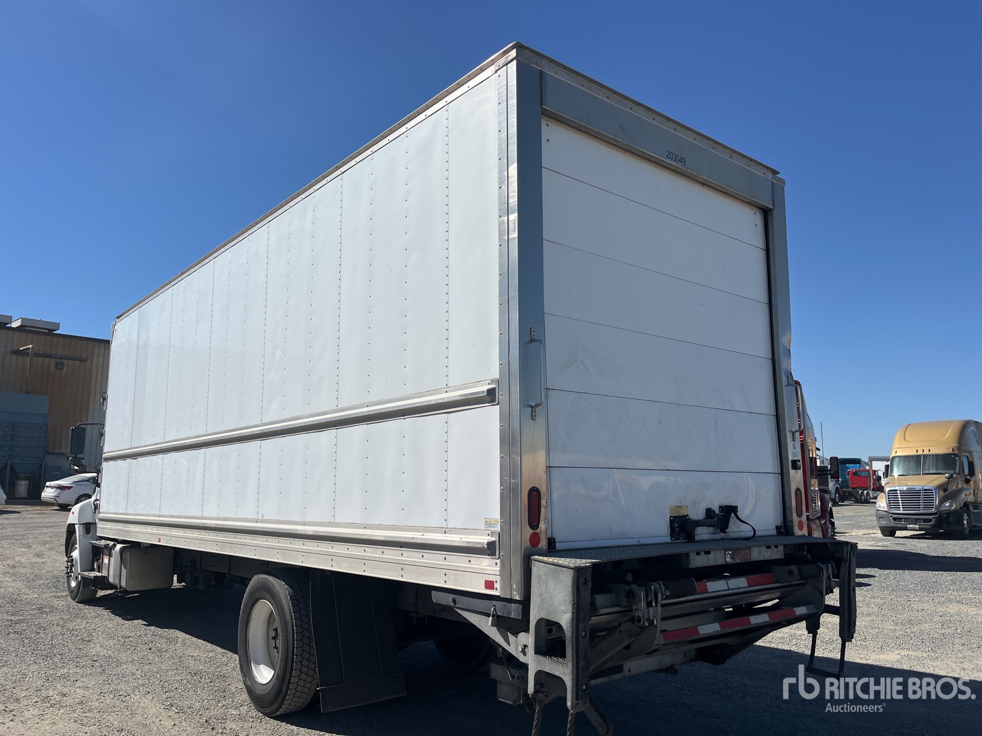 Aspect général with Image, coin arrière gauche