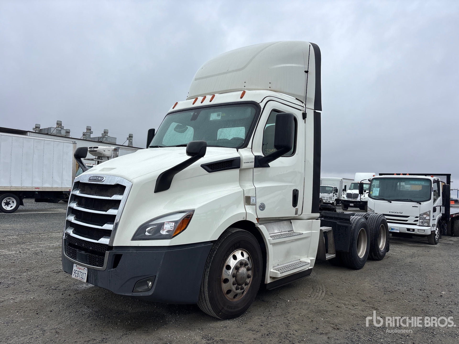 General Appearance with Bild, Ecke vorne links