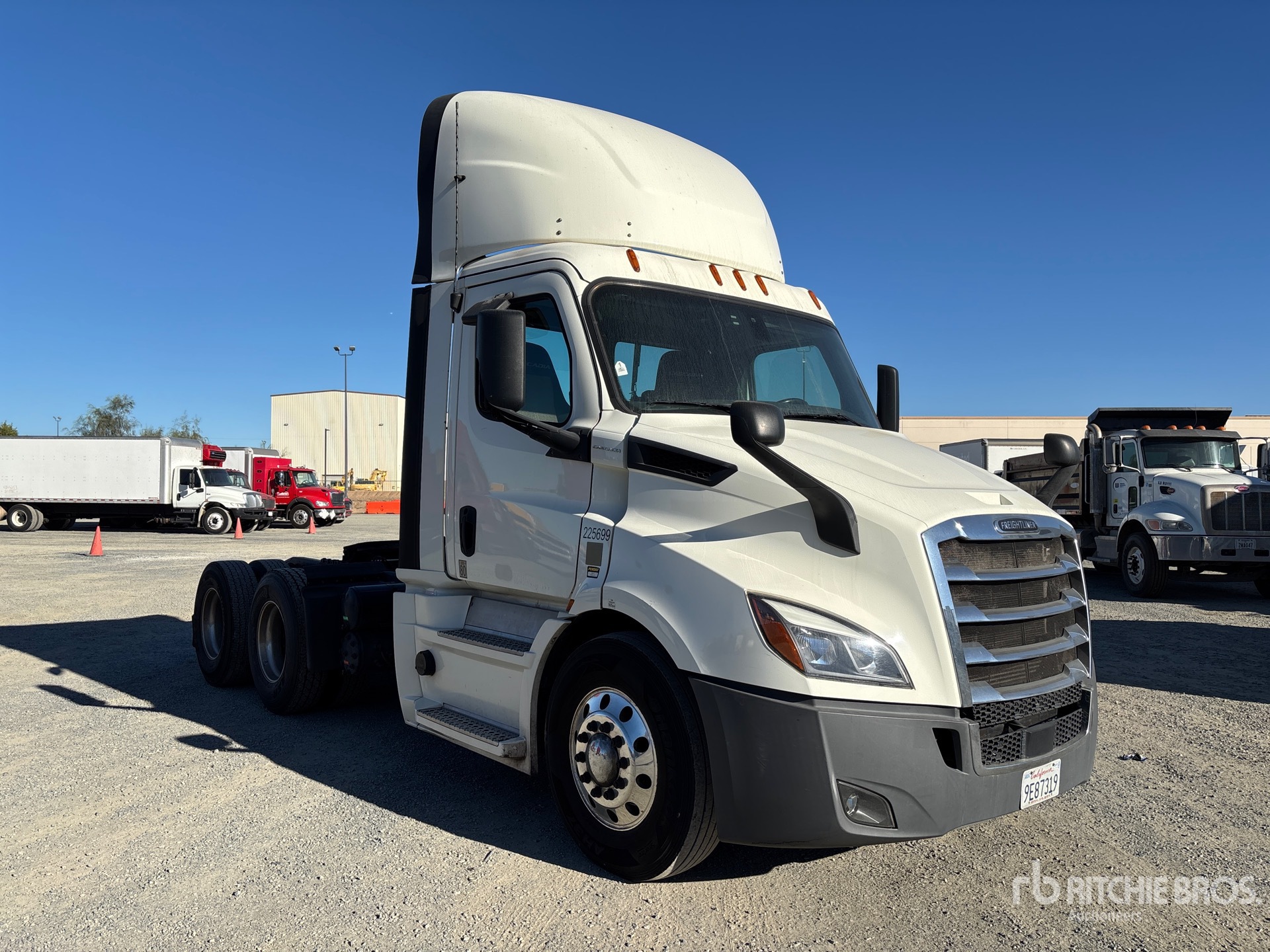 General Appearance with Imagen: esquina delantera derecha