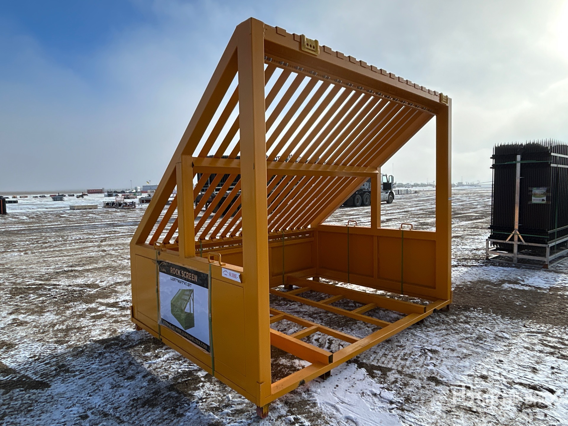 General Appearance with Bild, Ecke hinten links