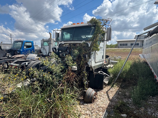 2012 Kenworth T800 6x4 T/A Day Cab Truck Tractor (Inoperable)