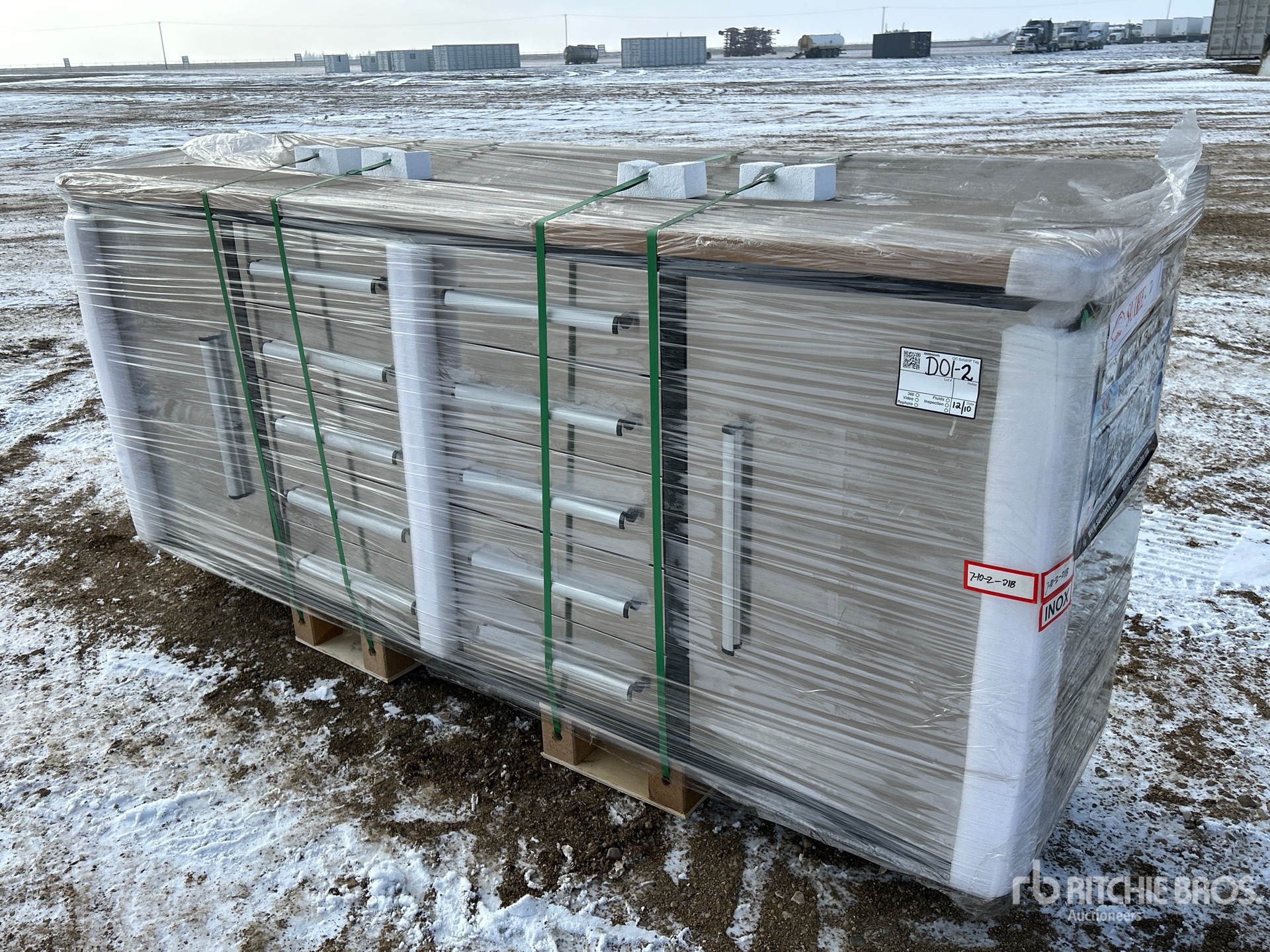 General Appearance with Picture, Left Front Corner