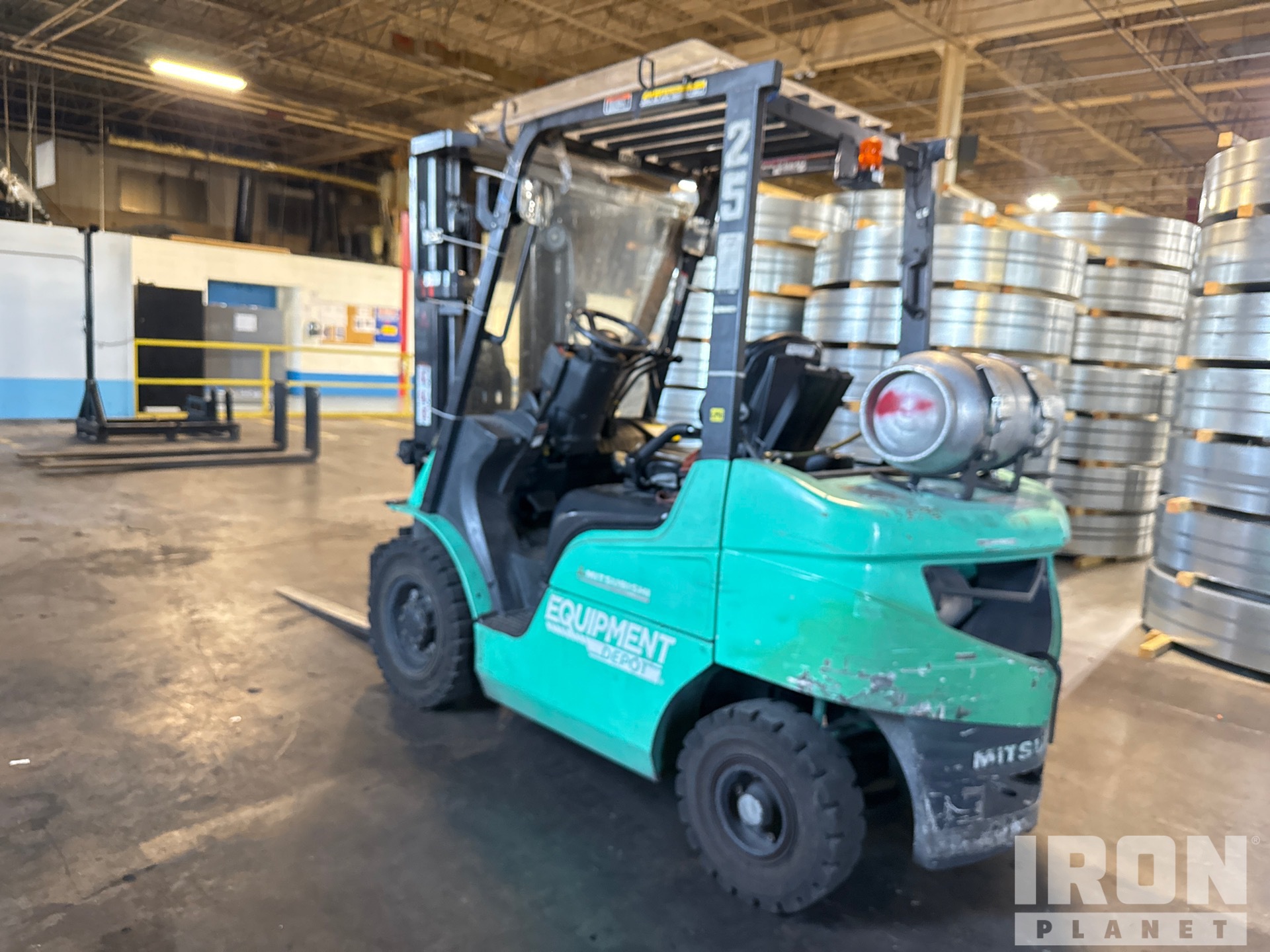 General Appearance - Lift Truck* with Imagen: esquina trasera izquierda