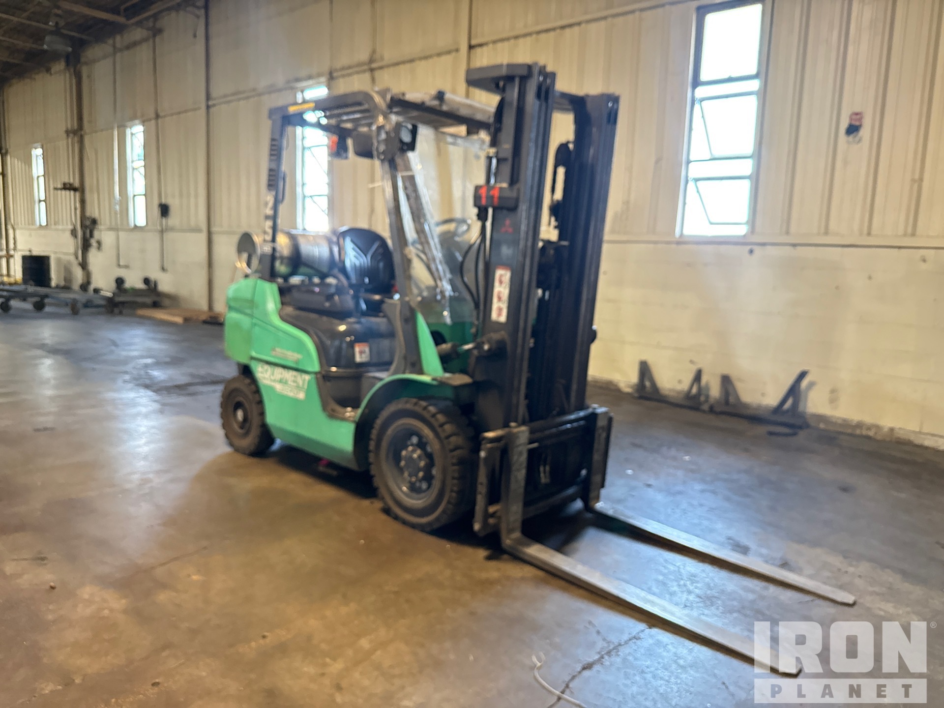 General Appearance - Lift Truck* with Imagen: esquina delantera derecha
