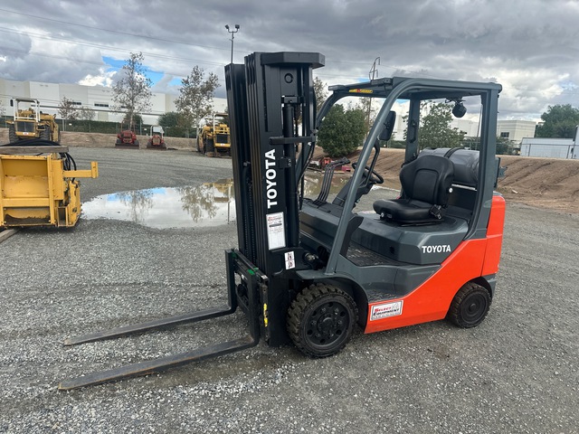 2016 Toyota 8FGCU25 2750 lb Cushion Tire Forklift