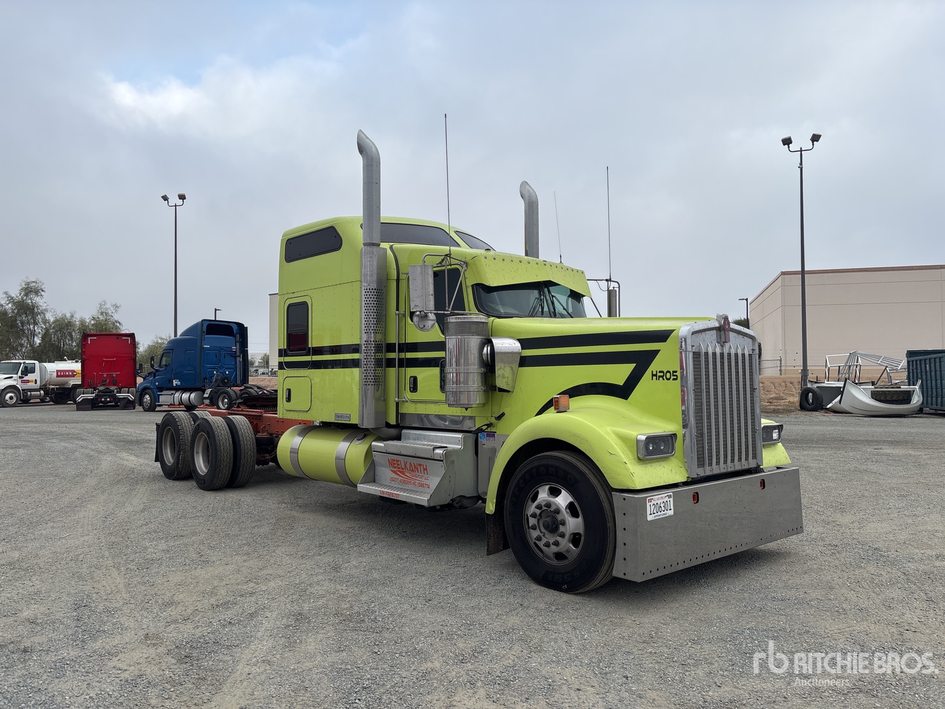 General Appearance with Picture, Right Front Corner