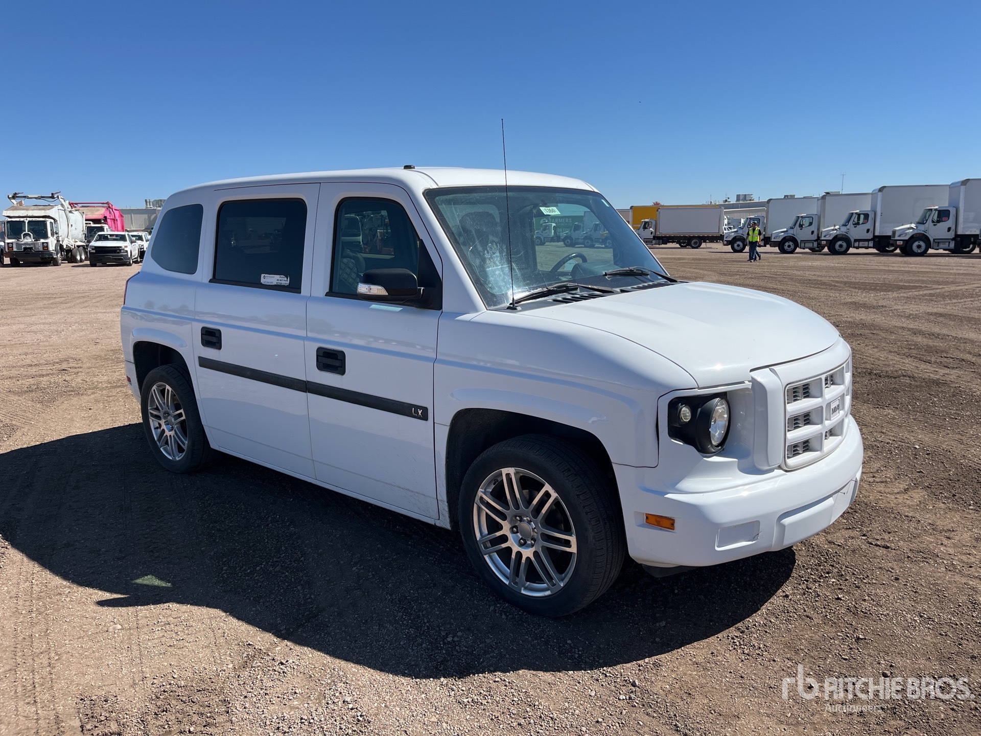 General Appearance with Picture, Right Front Corner