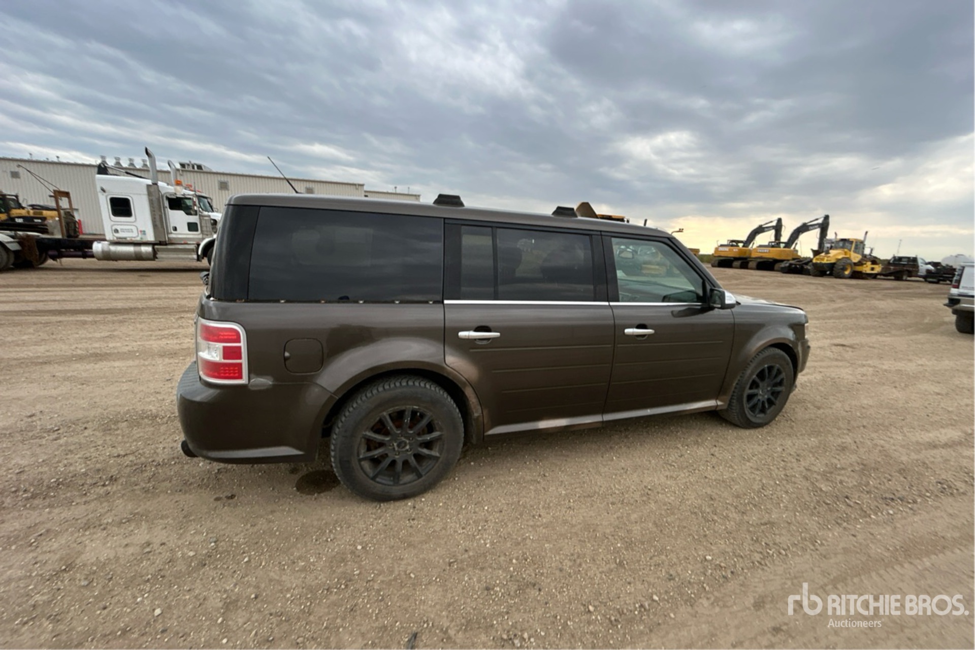 General Appearance with Picture, Right Rear Corner