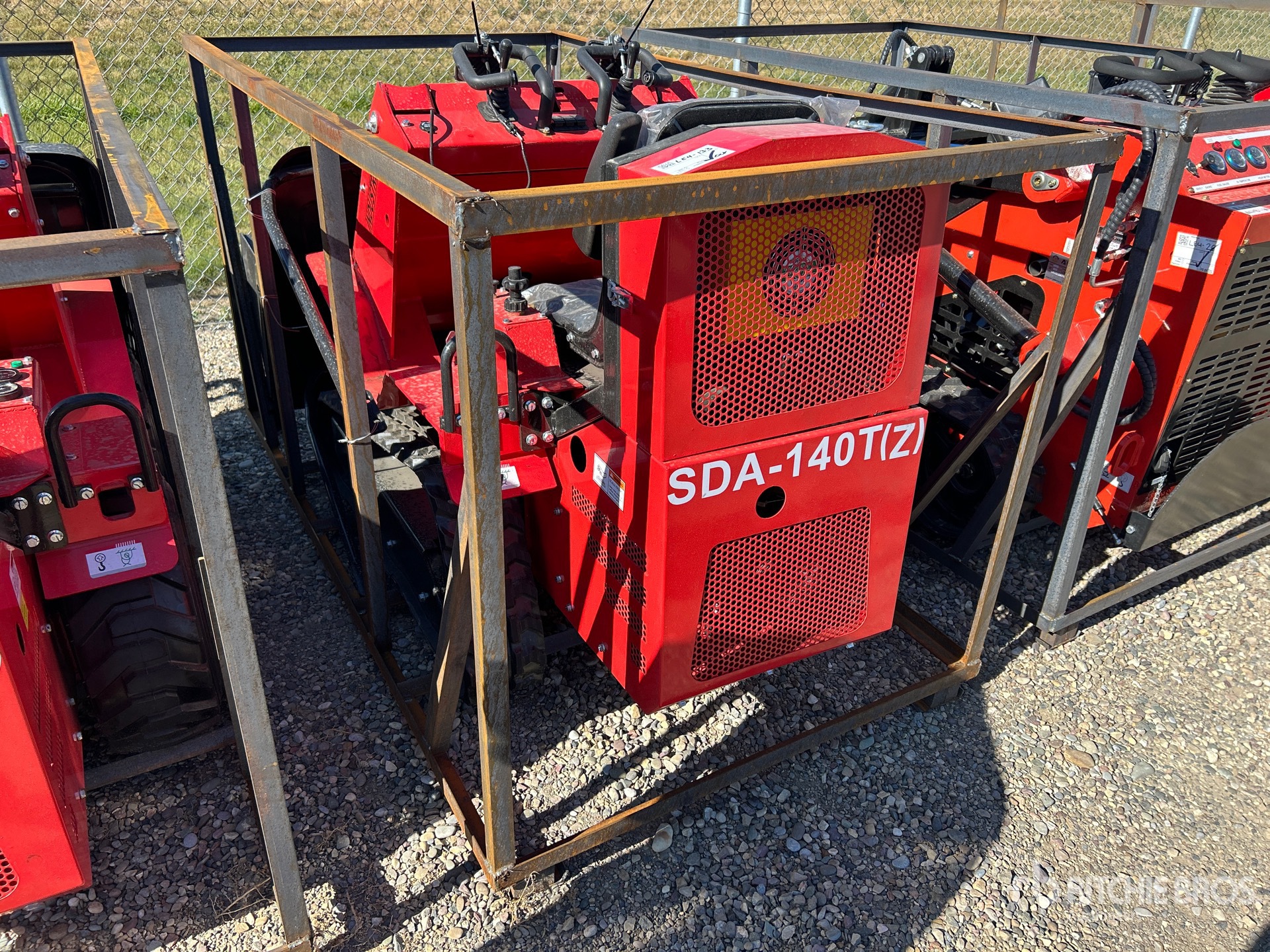 MINI CARGADOR SOBRE ORUGAS 2025 COMPAC SDA140T(Z)