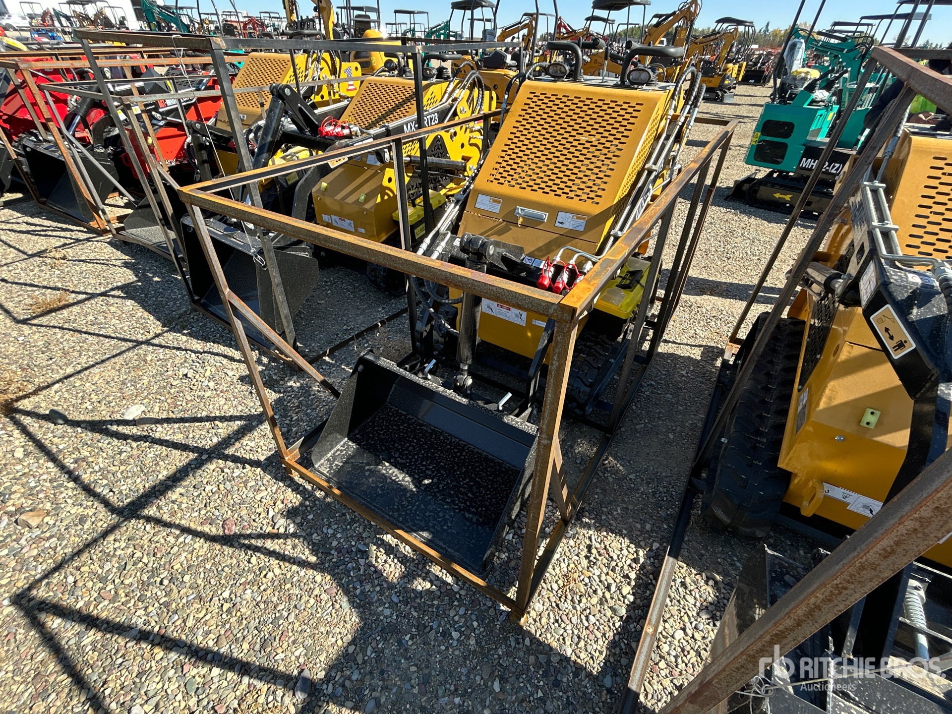 MINI CARGADOR SOBRE ORUGAS COMPACTO 2025 COMPAC MXCRT23