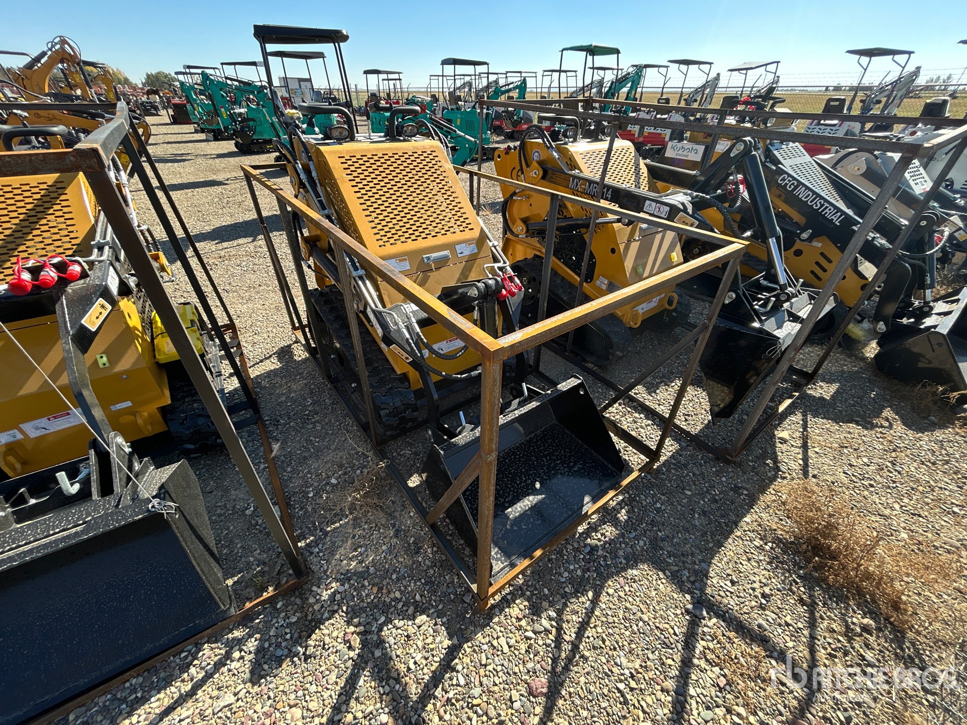 MINI CARGADOR SOBRE ORUGAS COMPACTO 2025 COMPAC MXCRT23