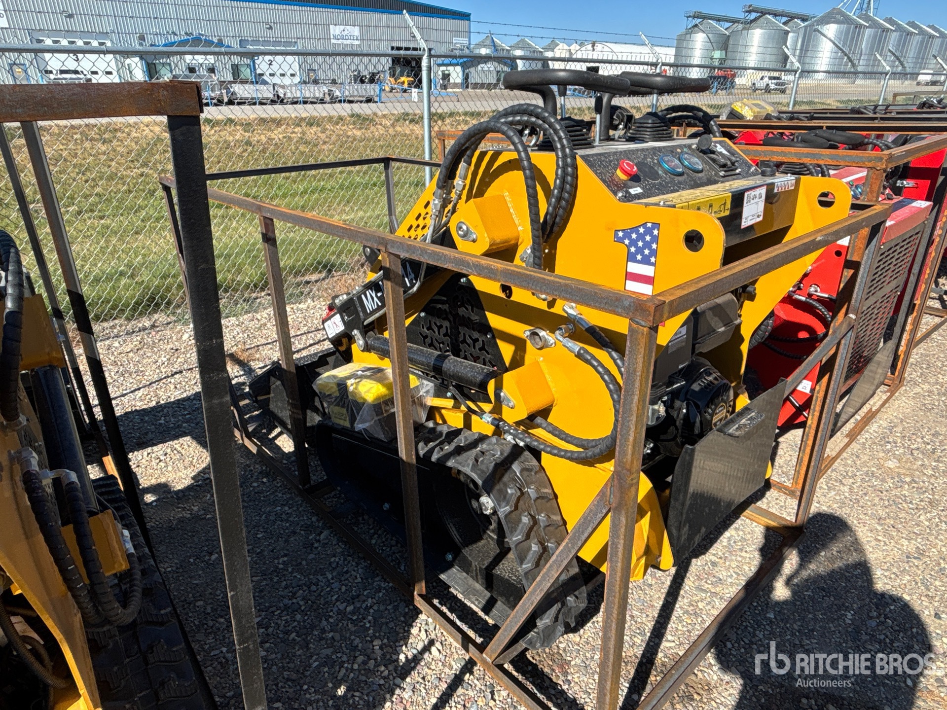 MINI CARGADOR SOBRE ORUGAS COMPACTO 2025 COMPAC MXMRT14