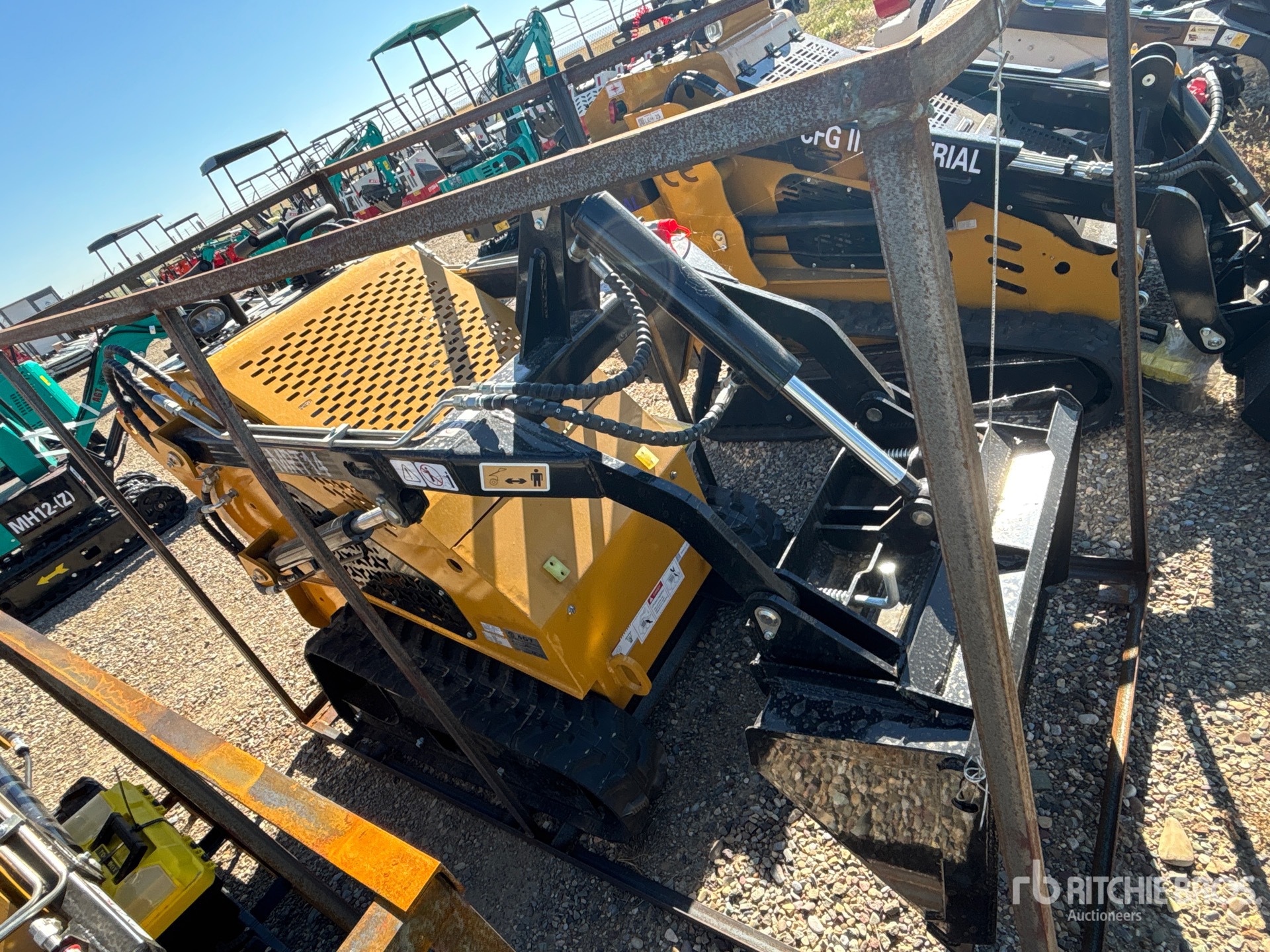MINI CARGADOR SOBRE ORUGAS COMPACTO 2025 COMPAC MXMRT14