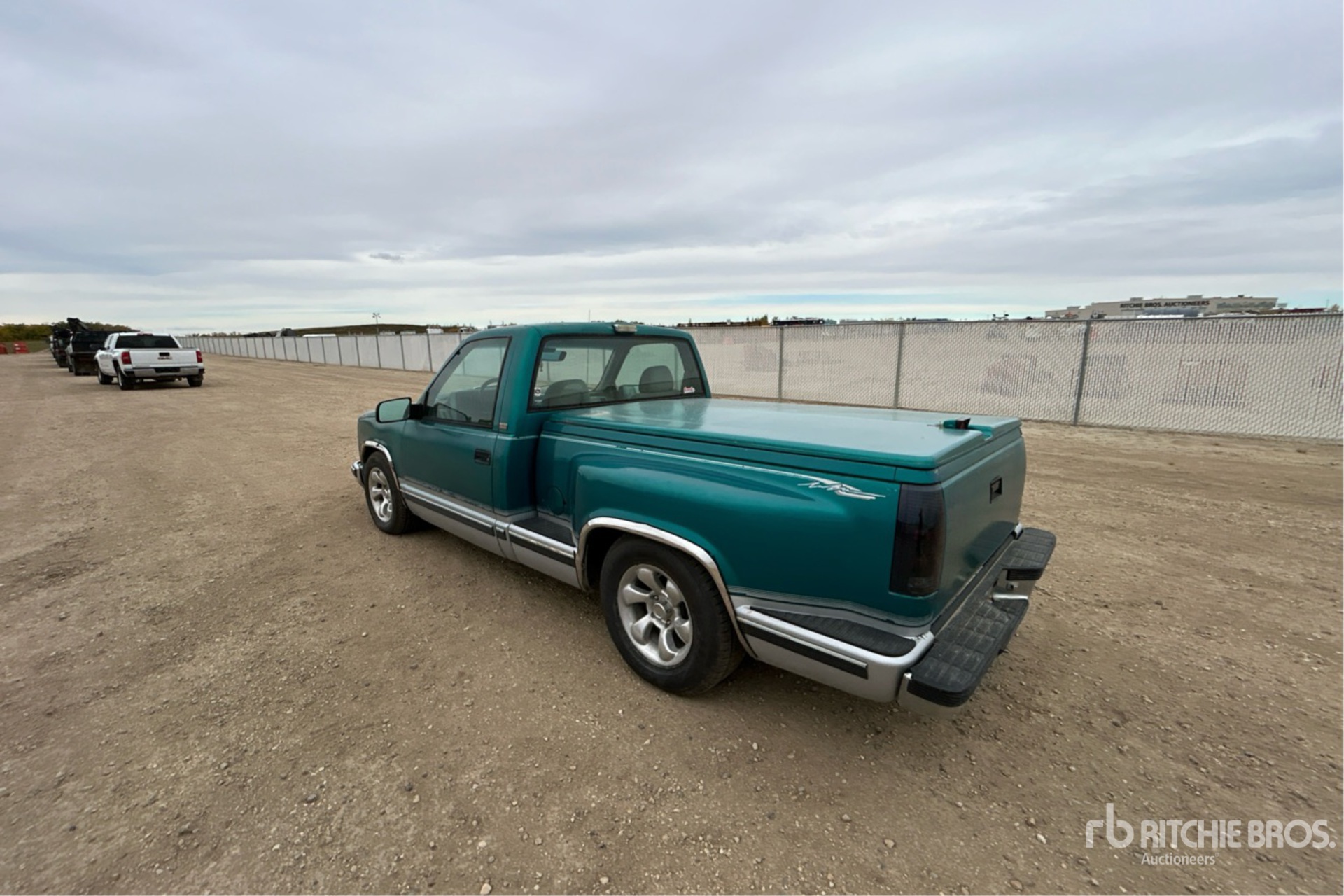 General Appearance with Picture, Left Rear Corner