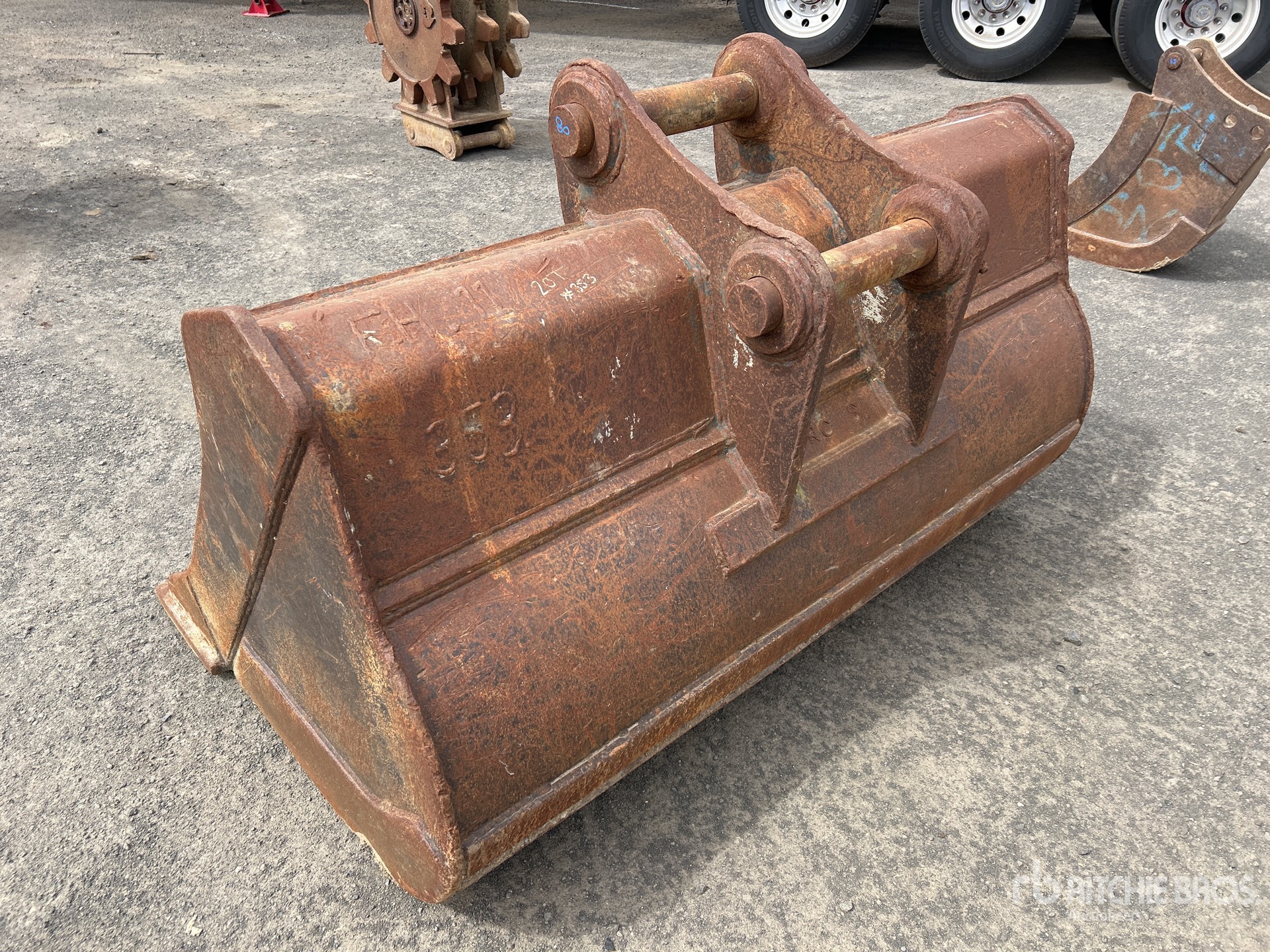 General Appearance with Picture, Left Rear Corner
