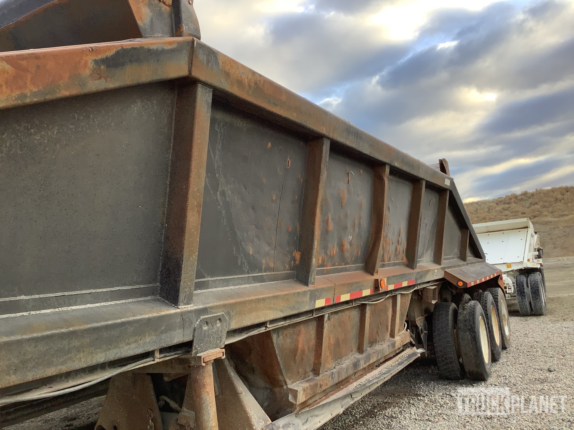 1991 Fruehauf 18 FT TRI/A LEAD