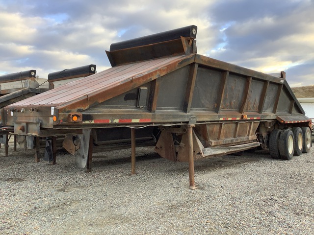 1991 Fruehauf 18 ft Tri/A Lead Belly Dump Trailer 1991 Fruehauf 18 ft Tri/A Lead Belly Dump Trailer