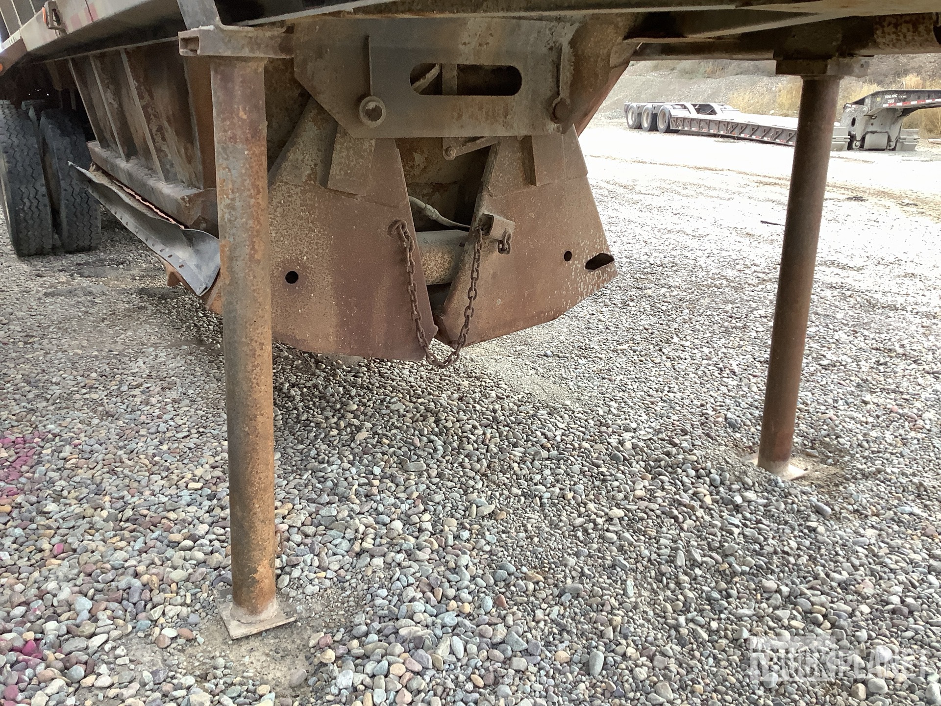 1991 Fruehauf 18 FT TRI/A LEAD
