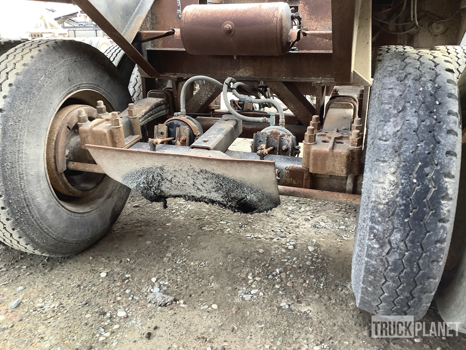 1992 Fruehauf 18 FT 40 FT T/A LEAD