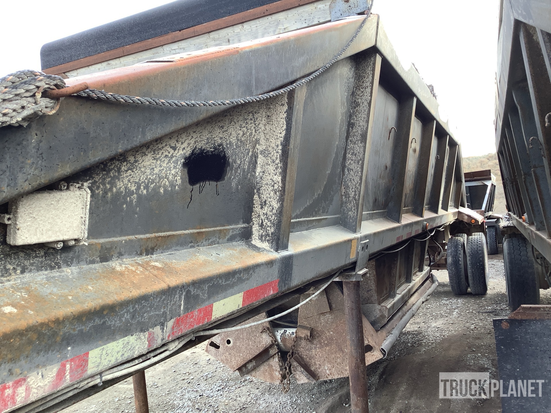 1992 Fruehauf 18 FT 40 FT T/A LEAD