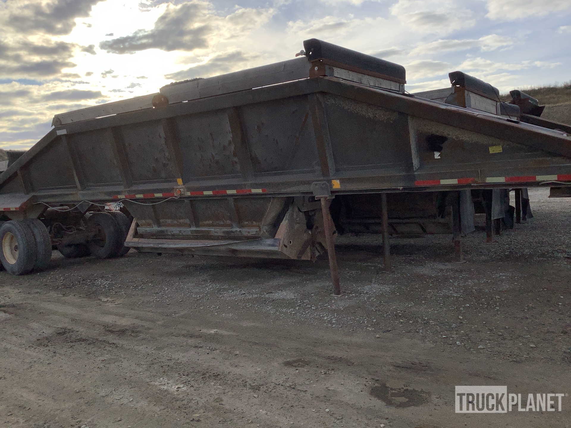 1992 Fruehauf 18 FT 40 FT T/A LEAD