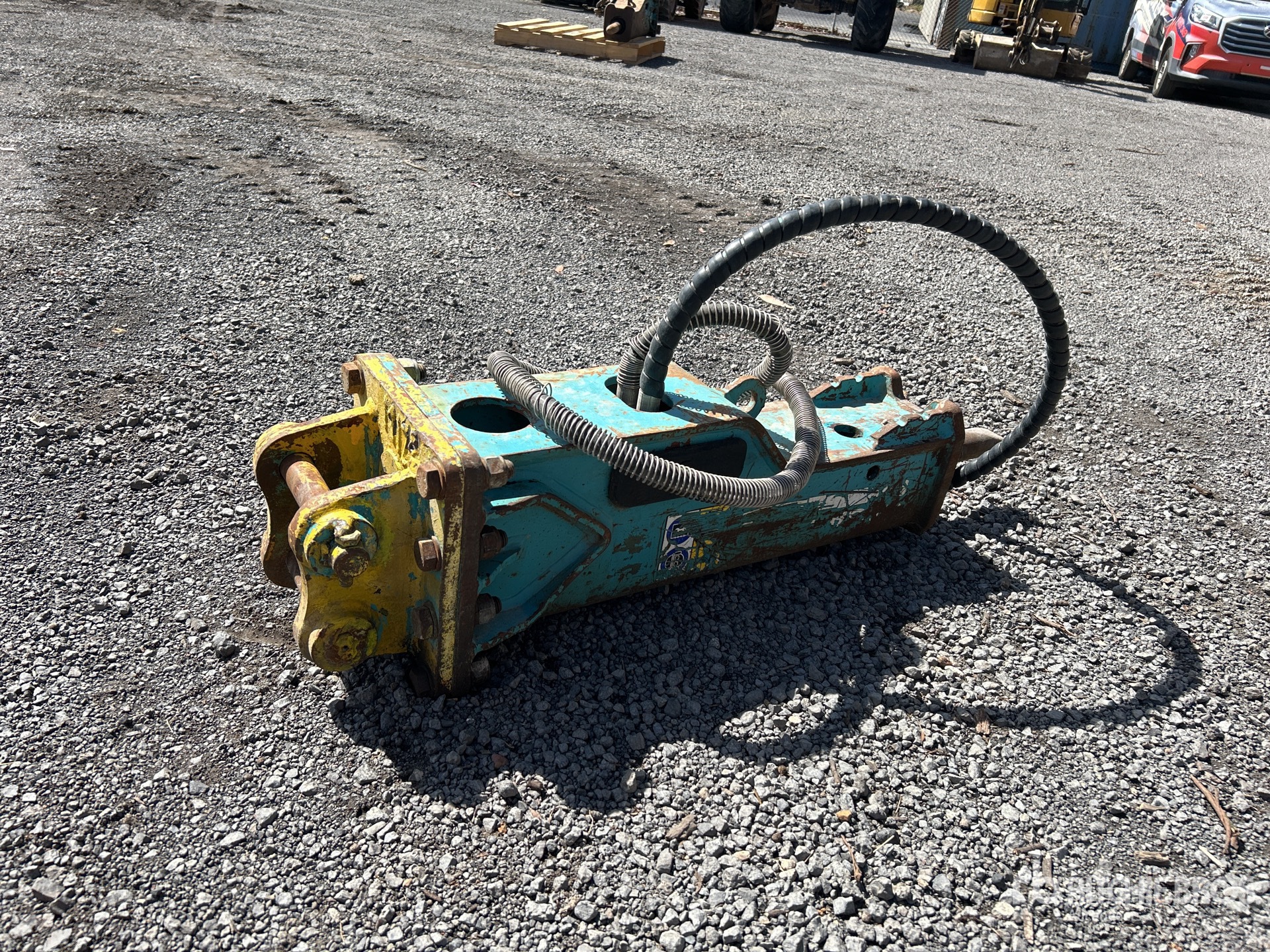 General Appearance with Picture, Right Rear Corner