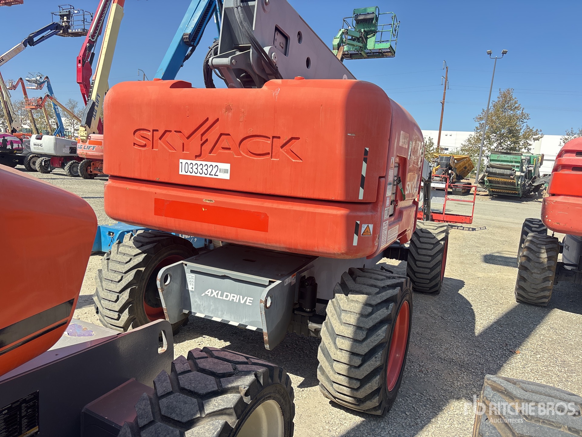 General Appearance with Picture, Right Rear Corner