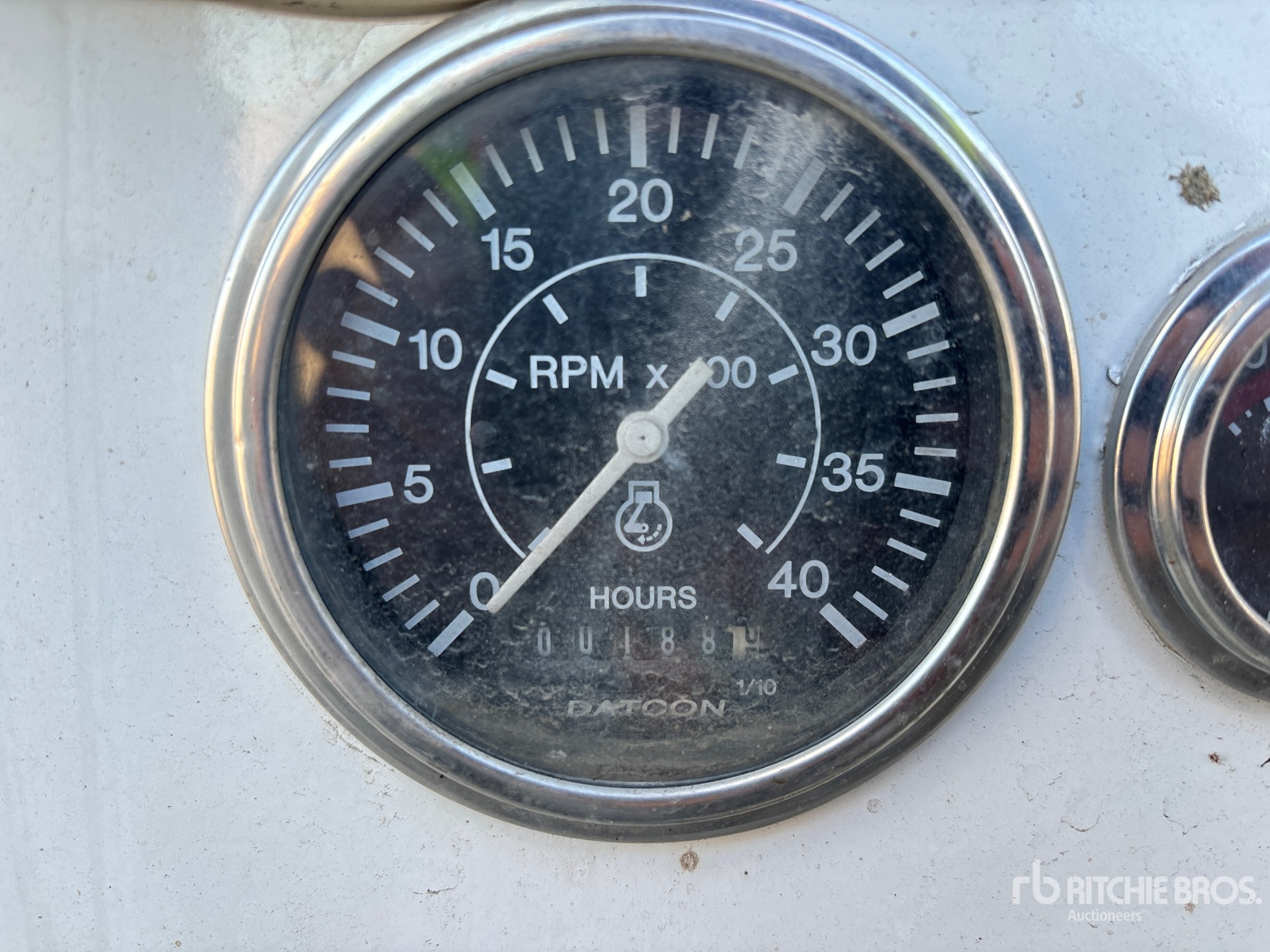 General Appearance with Hour Meter / Odometer