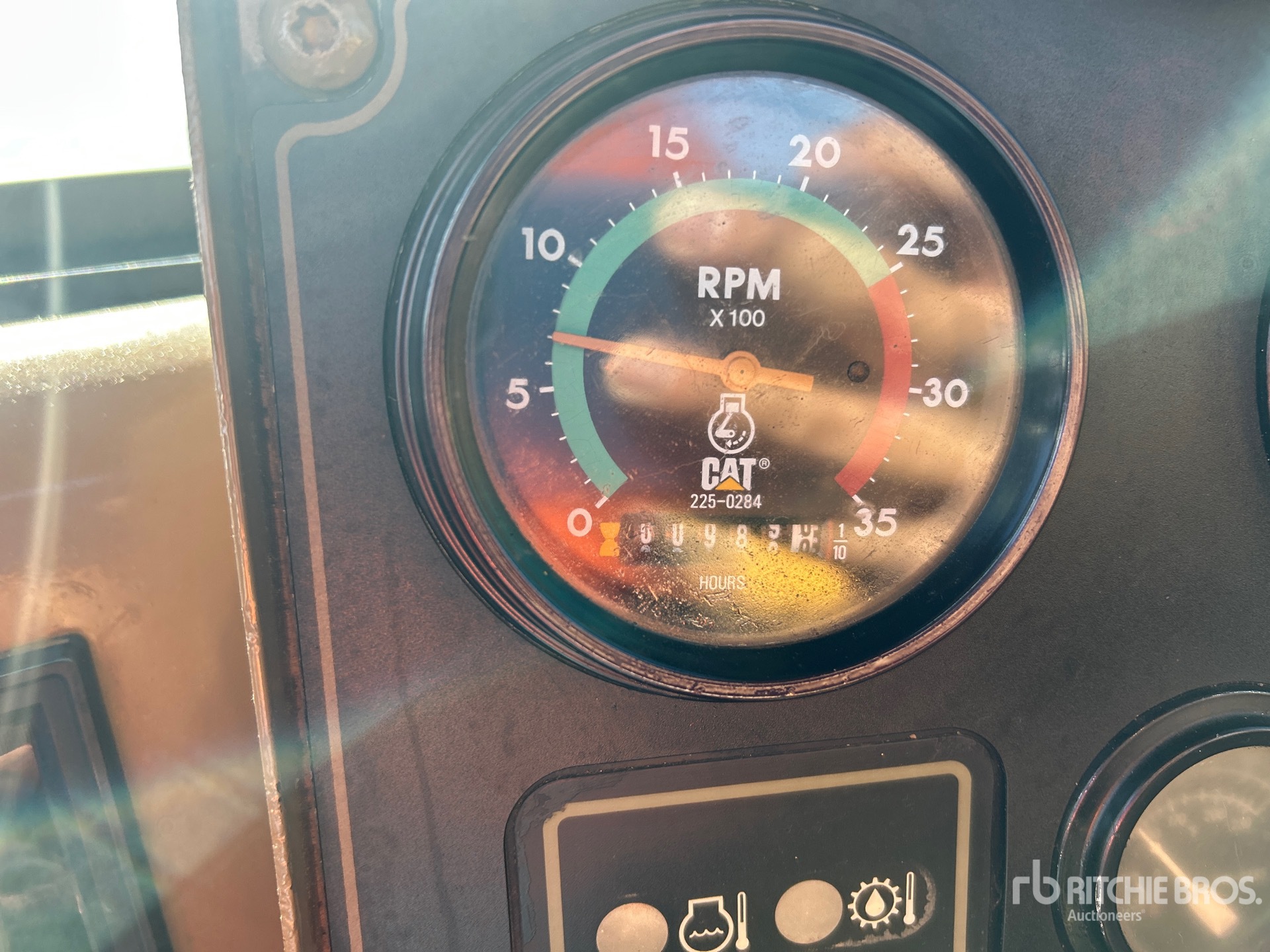 General Appearance with Hour Meter / Odometer
